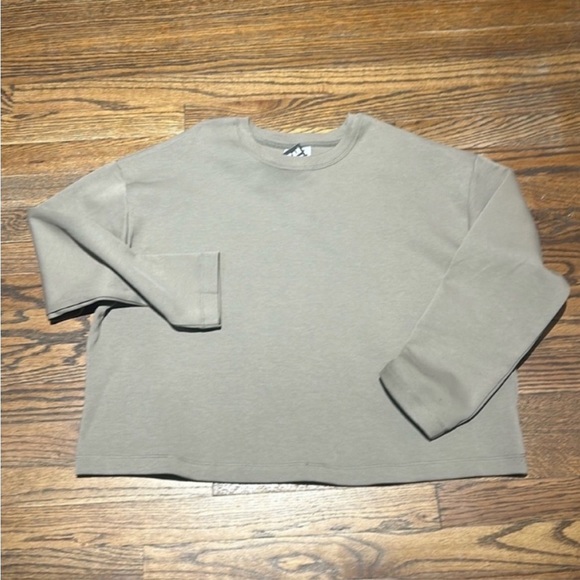 Lightweight Sweater Beige Top Crew Neck Cropped - Picture 3 of 4